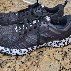 Womens Brooks